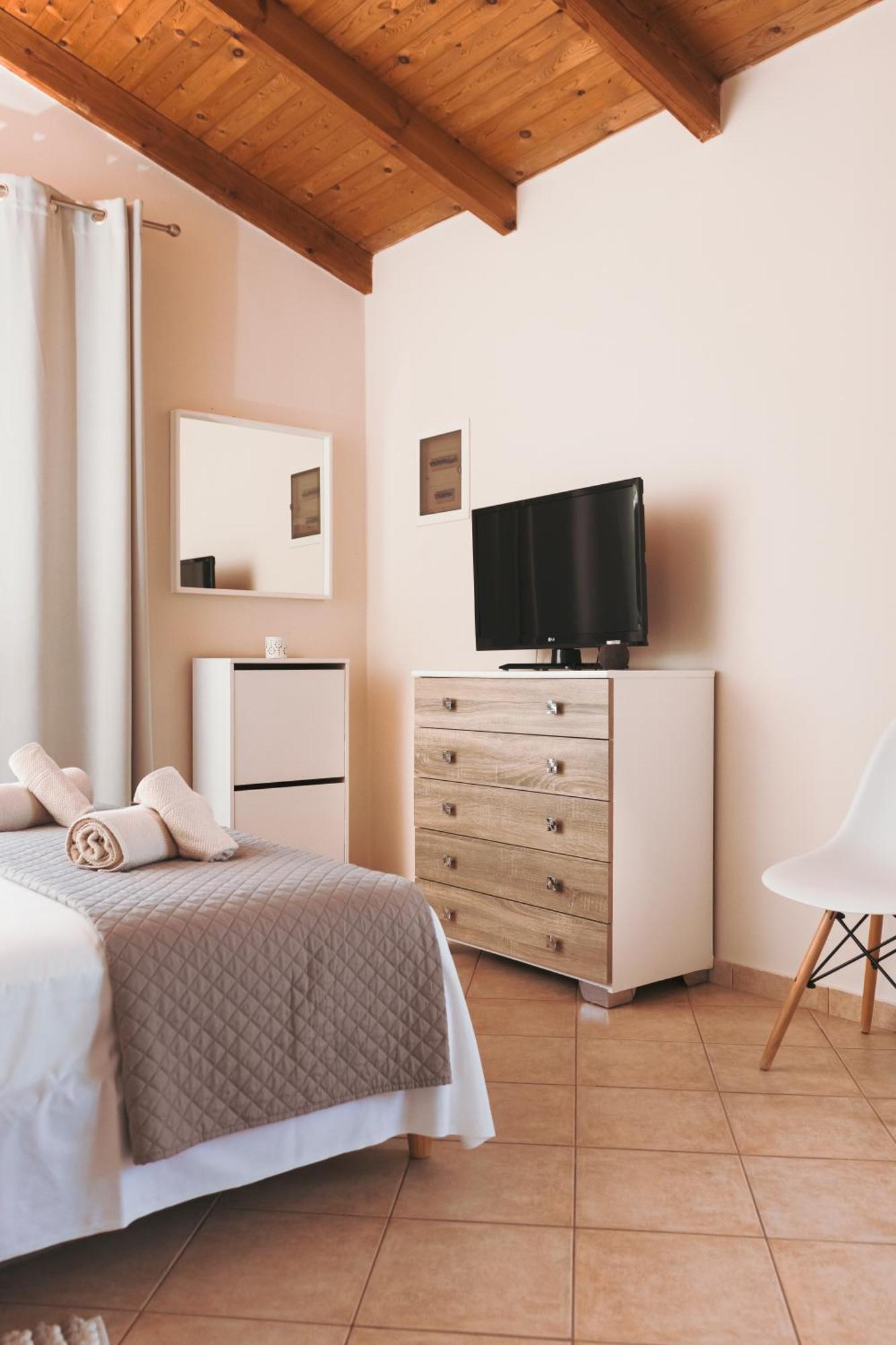 Plakoures Home Kounoupidhianá 外观 照片